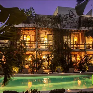 **** Hotel Era & México