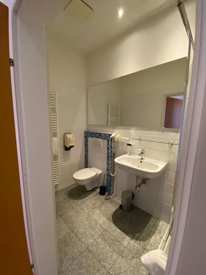 Kolbeck Rooms Wenen 2*,