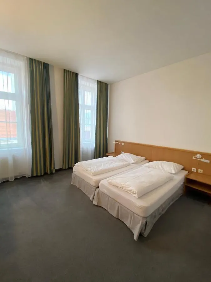 Kolbeck Rooms Wenen 2*,